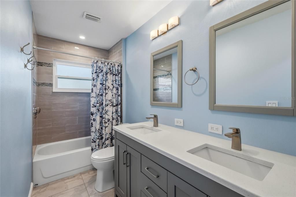 待售: $579,900 (4 贝兹, 2 浴室, 2168 平方英尺)