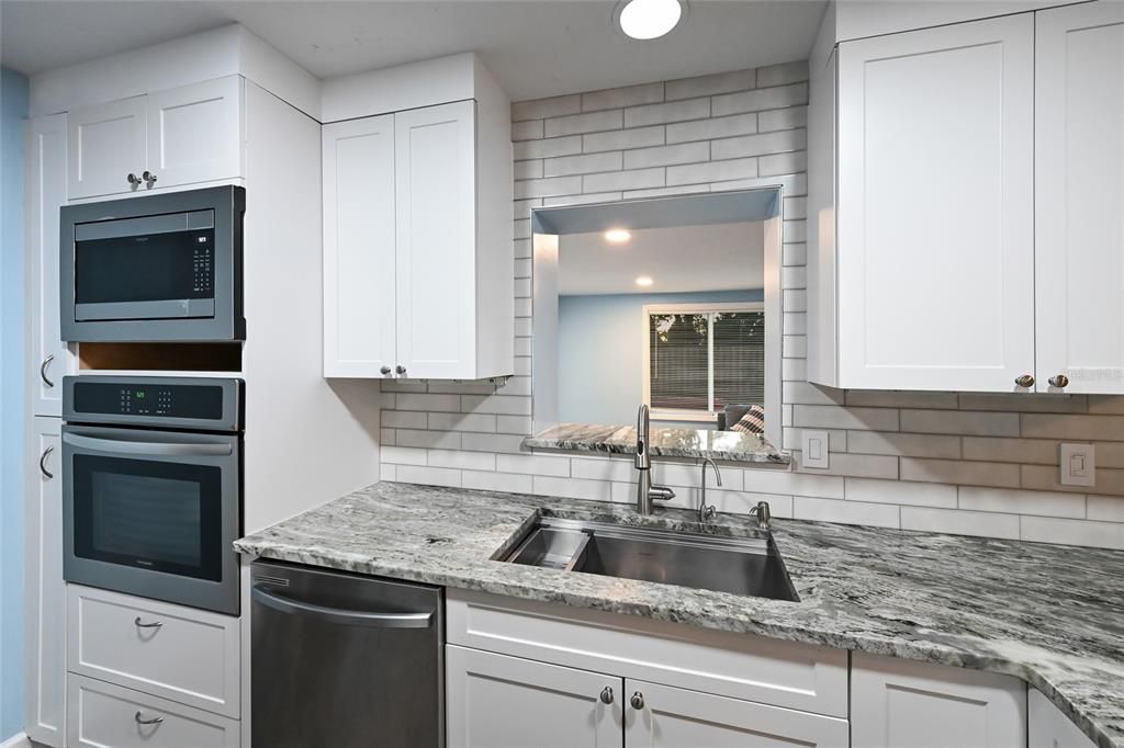 待售: $579,900 (4 贝兹, 2 浴室, 2168 平方英尺)