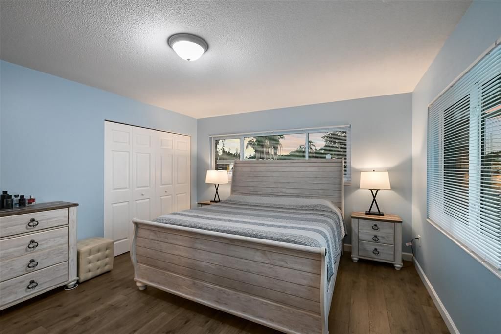 待售: $579,900 (4 贝兹, 2 浴室, 2168 平方英尺)