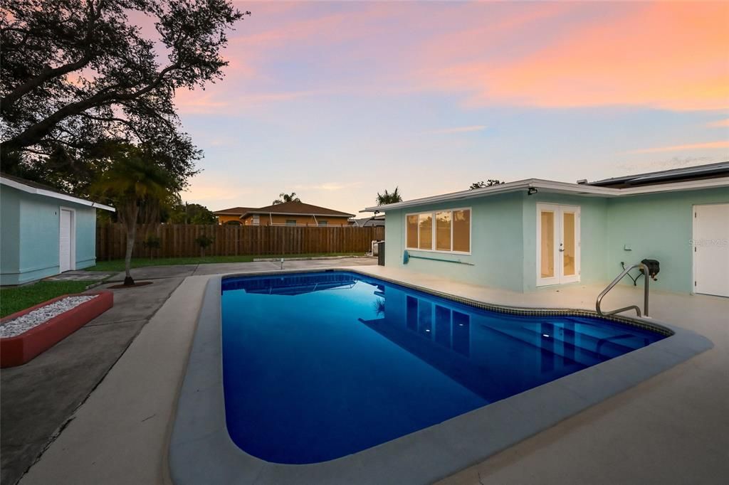 待售: $579,900 (4 贝兹, 2 浴室, 2168 平方英尺)