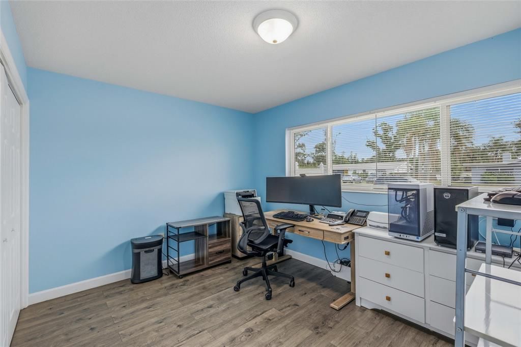 待售: $579,900 (4 贝兹, 2 浴室, 2168 平方英尺)