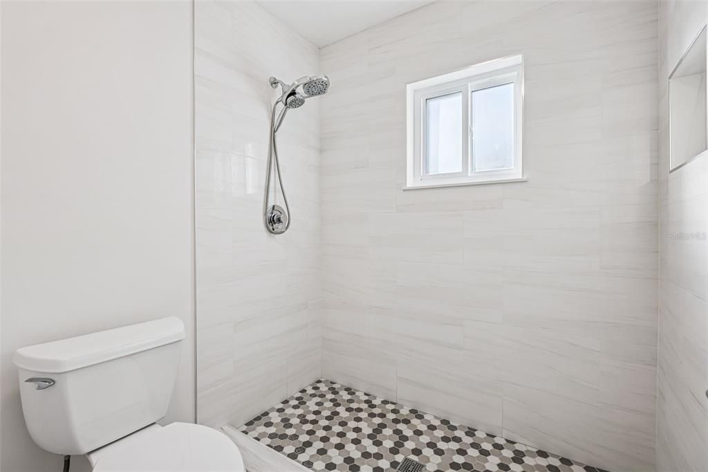 На продажу: $395,000 (3 спален, 2 ванн, 1612 Квадратных фут)