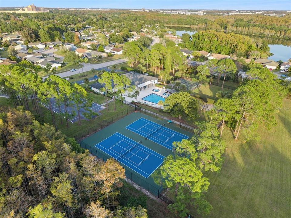 На продажу: $395,000 (3 спален, 2 ванн, 1612 Квадратных фут)