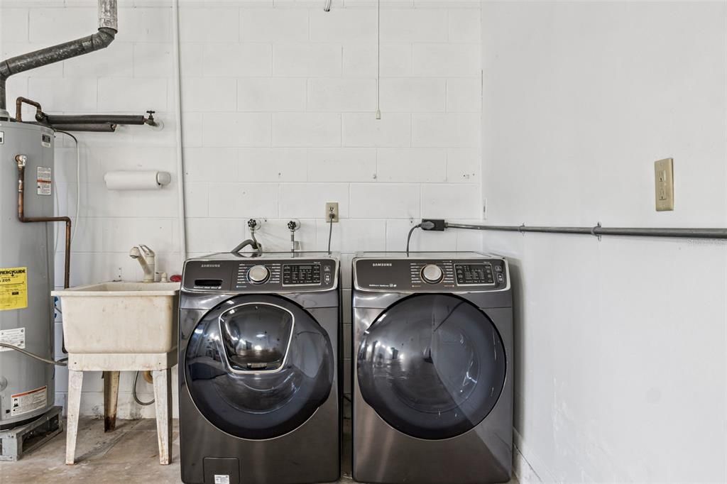 На продажу: $395,000 (3 спален, 2 ванн, 1612 Квадратных фут)