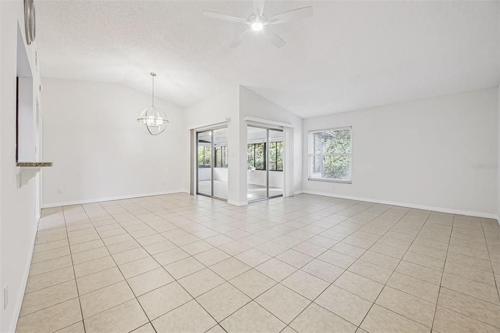 На продажу: $395,000 (3 спален, 2 ванн, 1612 Квадратных фут)