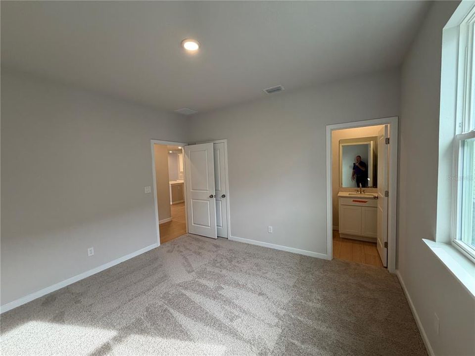 En Venta: $429,990 (4 camas, 3 baños, 2319 Pies cuadrados)