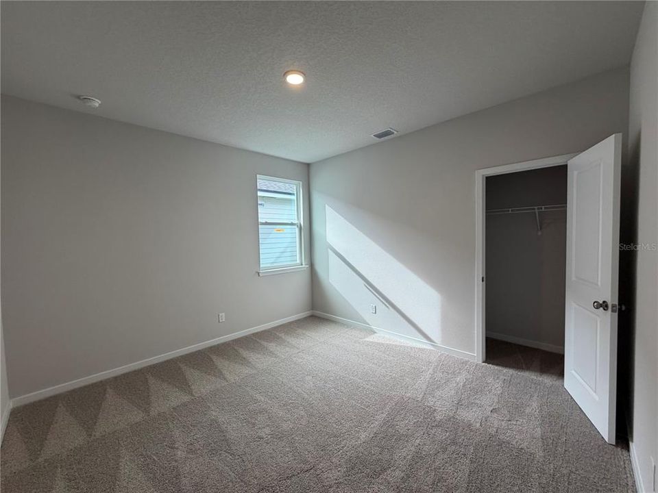 En Venta: $429,990 (4 camas, 3 baños, 2319 Pies cuadrados)