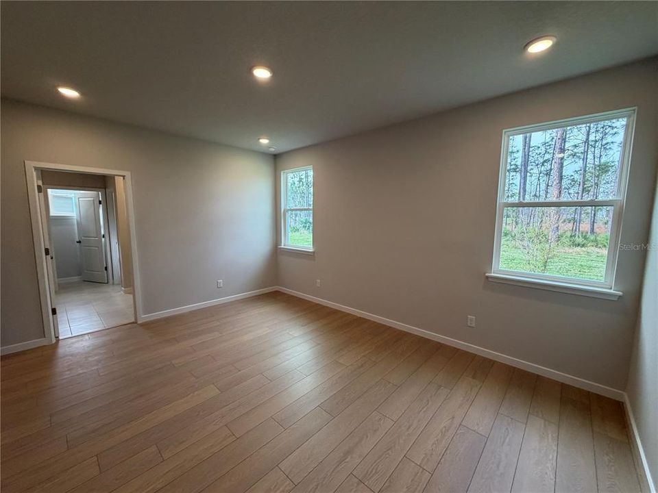 En Venta: $429,990 (4 camas, 3 baños, 2319 Pies cuadrados)