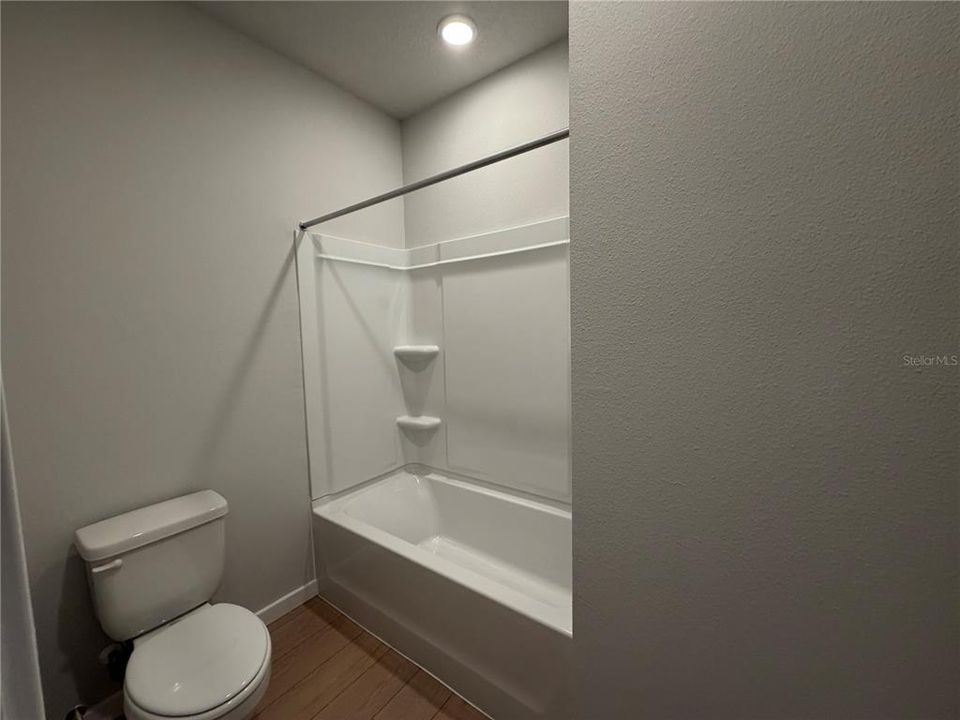 En Venta: $429,990 (4 camas, 3 baños, 2319 Pies cuadrados)