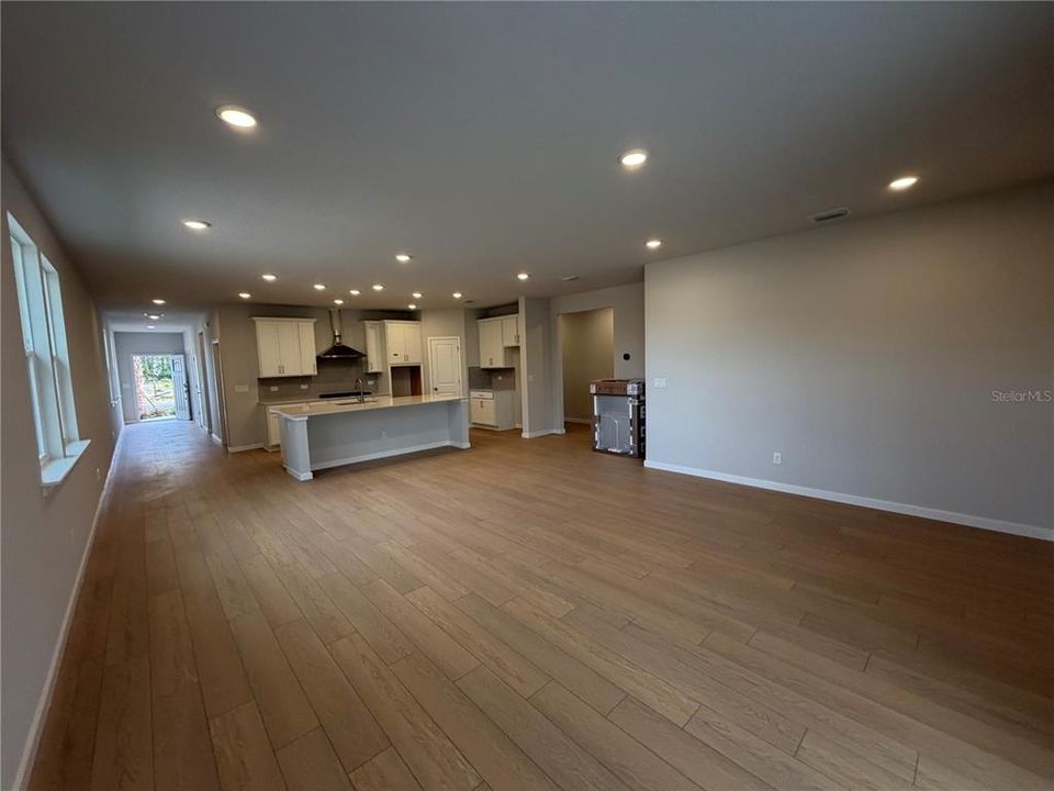 En Venta: $429,990 (4 camas, 3 baños, 2319 Pies cuadrados)