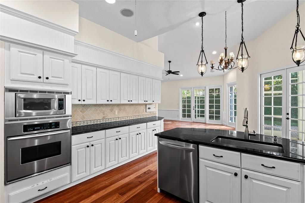 В аренду: $7,000 (4 спален, 3 ванн, 3302 Квадратных фут)