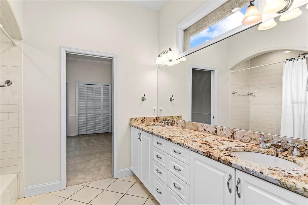 В аренду: $7,000 (4 спален, 3 ванн, 3302 Квадратных фут)