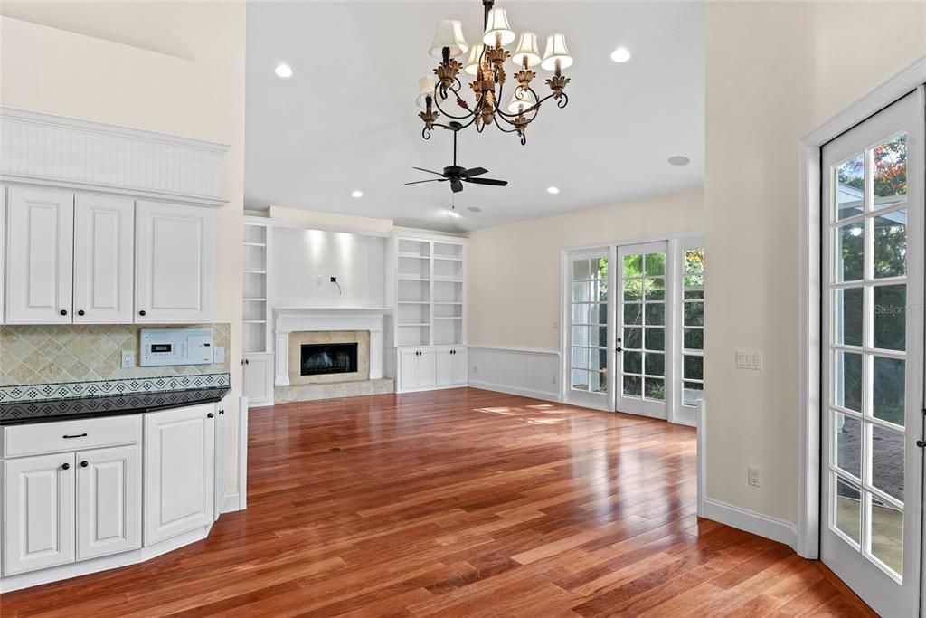 В аренду: $7,000 (4 спален, 3 ванн, 3302 Квадратных фут)