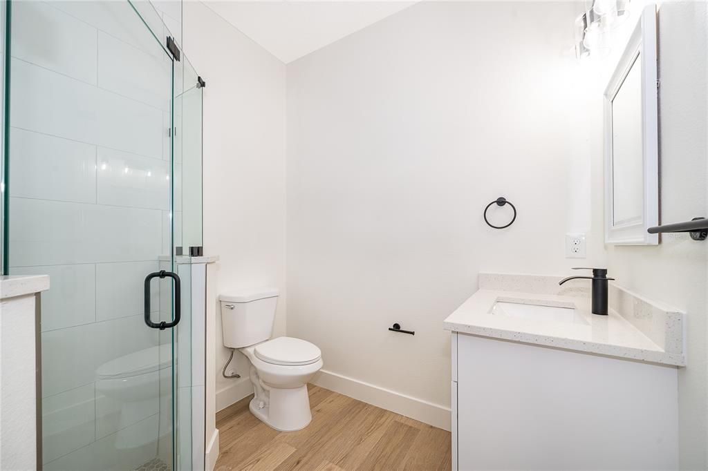 На продажу: $419,900 (4 спален, 3 ванн, 1881 Квадратных фут)