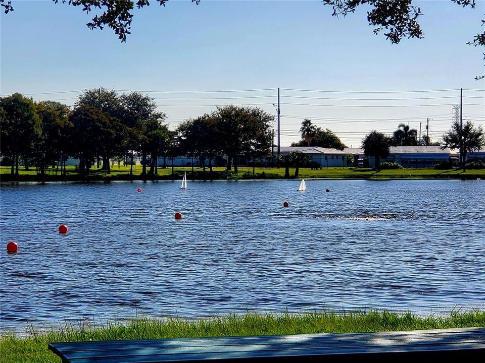 For Sale: $249,900 (2 beds, 2 baths, 810 Square Feet)