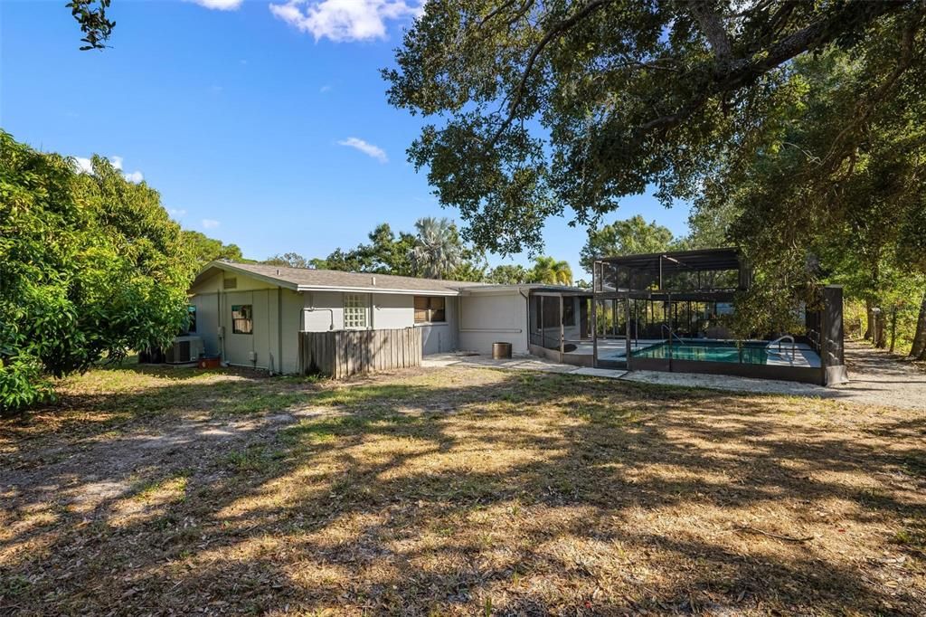 For Rent: $2,700 (3 beds, 2 baths, 1399 Square Feet)