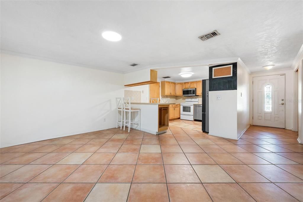 For Rent: $2,700 (3 beds, 2 baths, 1399 Square Feet)