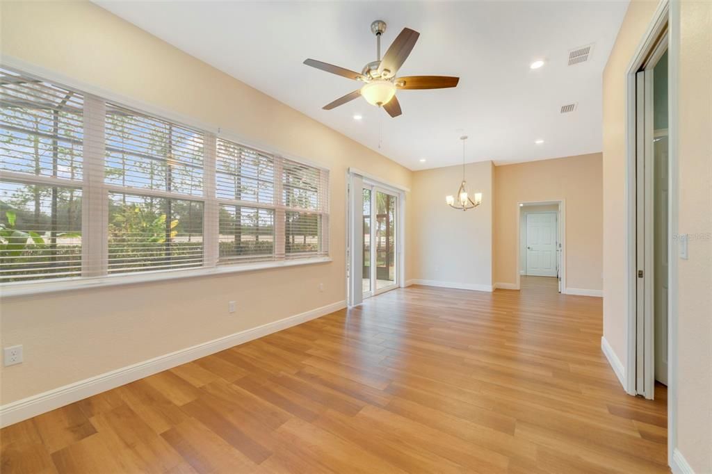 En Venta: $500,000 (2 camas, 2 baños, 1818 Pies cuadrados)