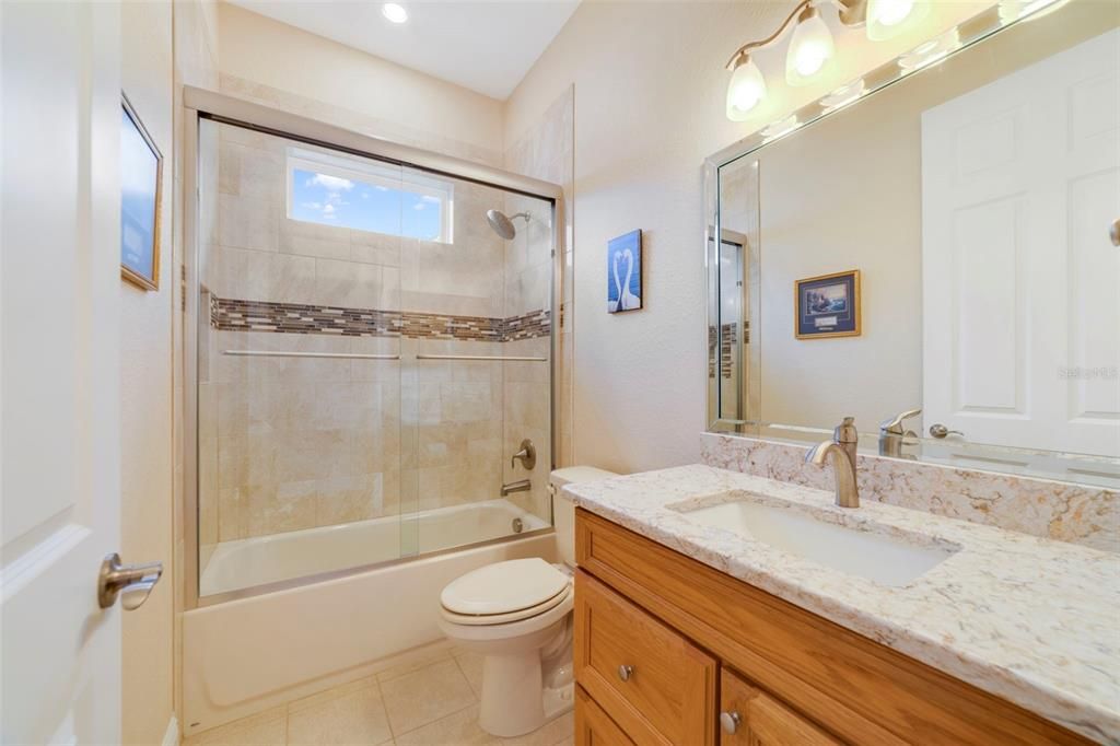 En Venta: $500,000 (2 camas, 2 baños, 1818 Pies cuadrados)