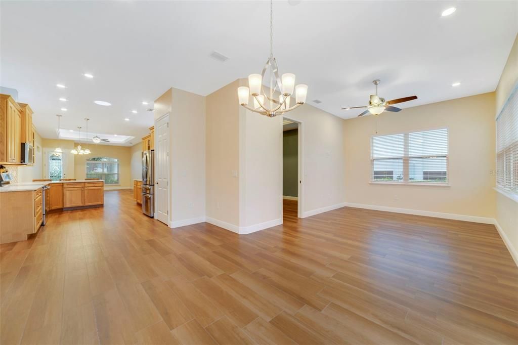 En Venta: $500,000 (2 camas, 2 baños, 1818 Pies cuadrados)