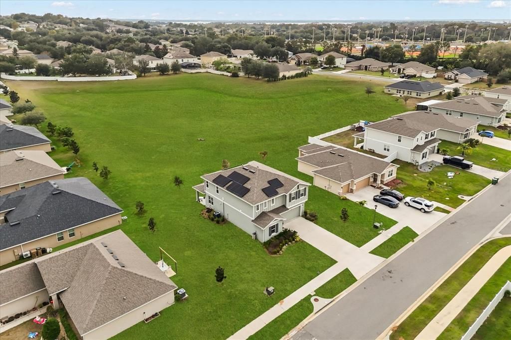 En Venta: $400,000 (4 camas, 2 baños, 2868 Pies cuadrados)