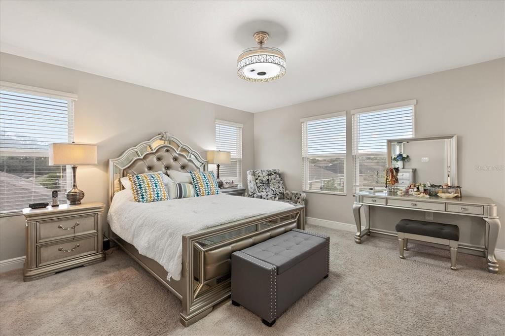 En Venta: $400,000 (4 camas, 2 baños, 2868 Pies cuadrados)