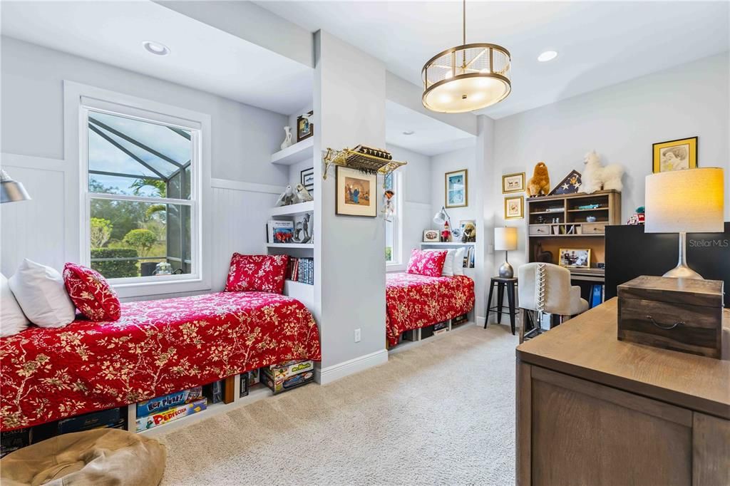 For Sale: $1,225,000 (4 beds, 3 baths, 2802 Square Feet)