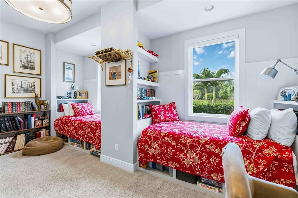 For Sale: $1,225,000 (4 beds, 3 baths, 2802 Square Feet)