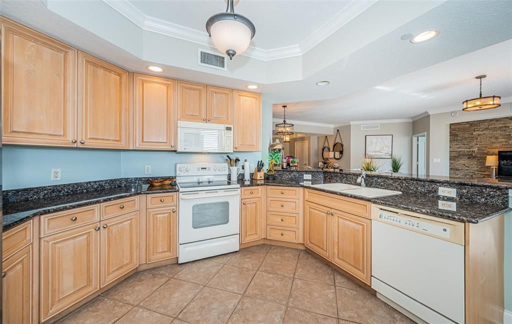 For Sale: $1,495,000 (3 beds, 2 baths, 1920 Square Feet)