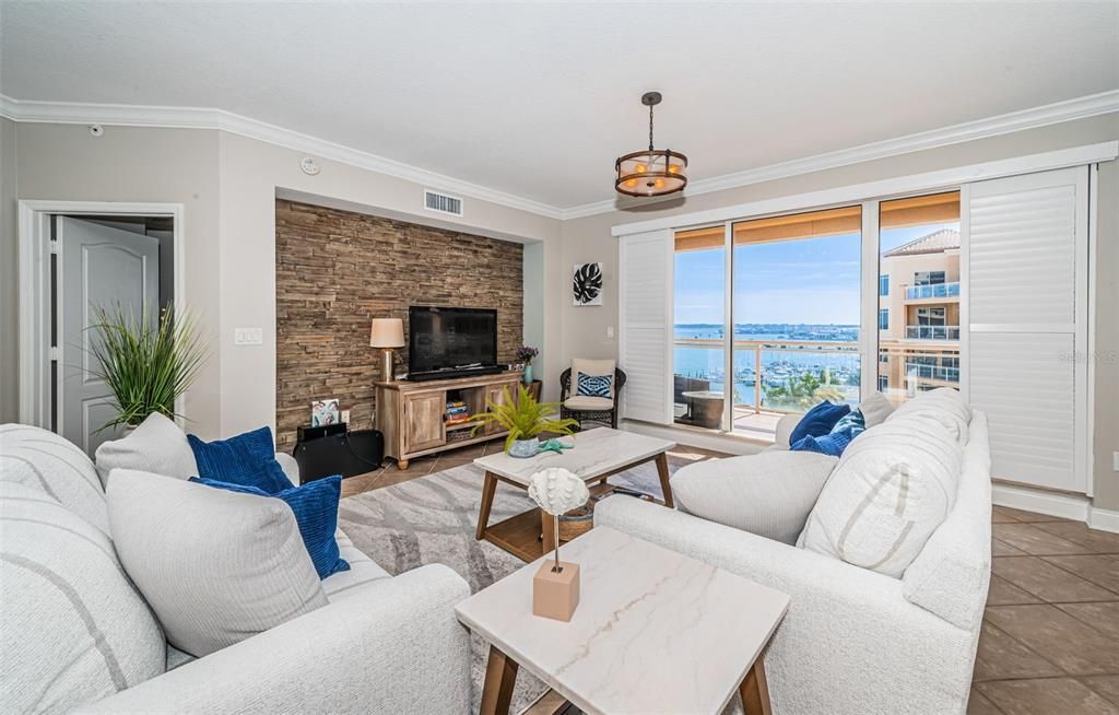 For Sale: $1,495,000 (3 beds, 2 baths, 1920 Square Feet)