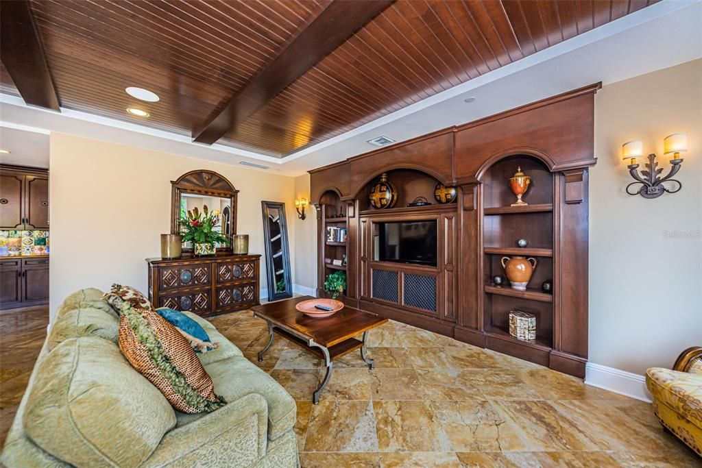 For Sale: $1,495,000 (3 beds, 2 baths, 1920 Square Feet)