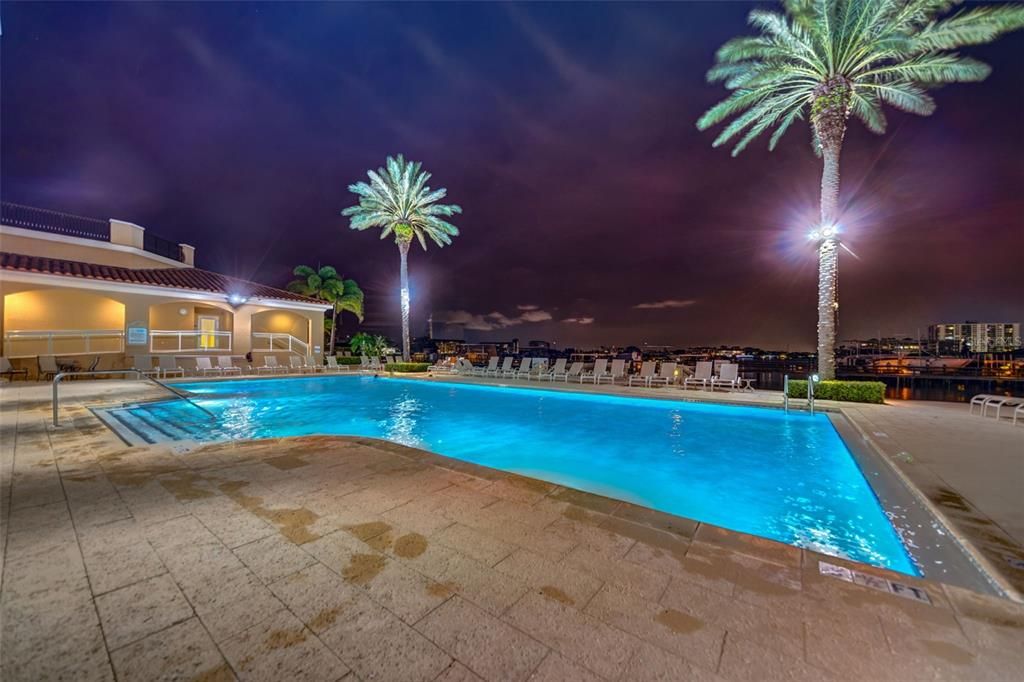 For Sale: $1,495,000 (3 beds, 2 baths, 1920 Square Feet)