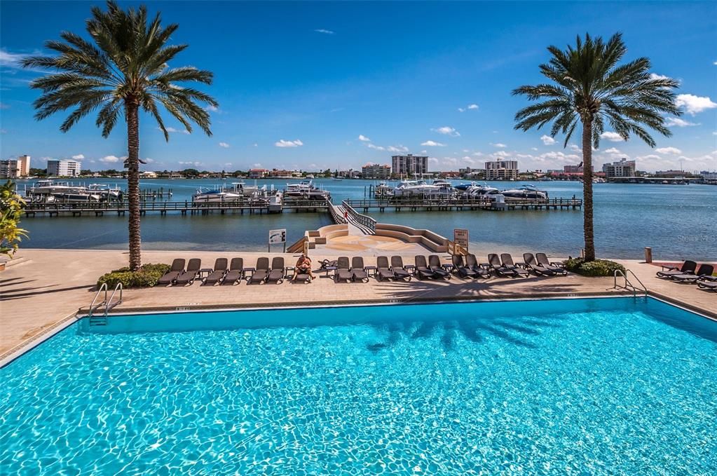 For Sale: $1,495,000 (3 beds, 2 baths, 1920 Square Feet)