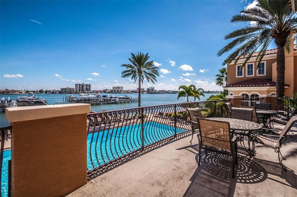 For Sale: $1,495,000 (3 beds, 2 baths, 1920 Square Feet)