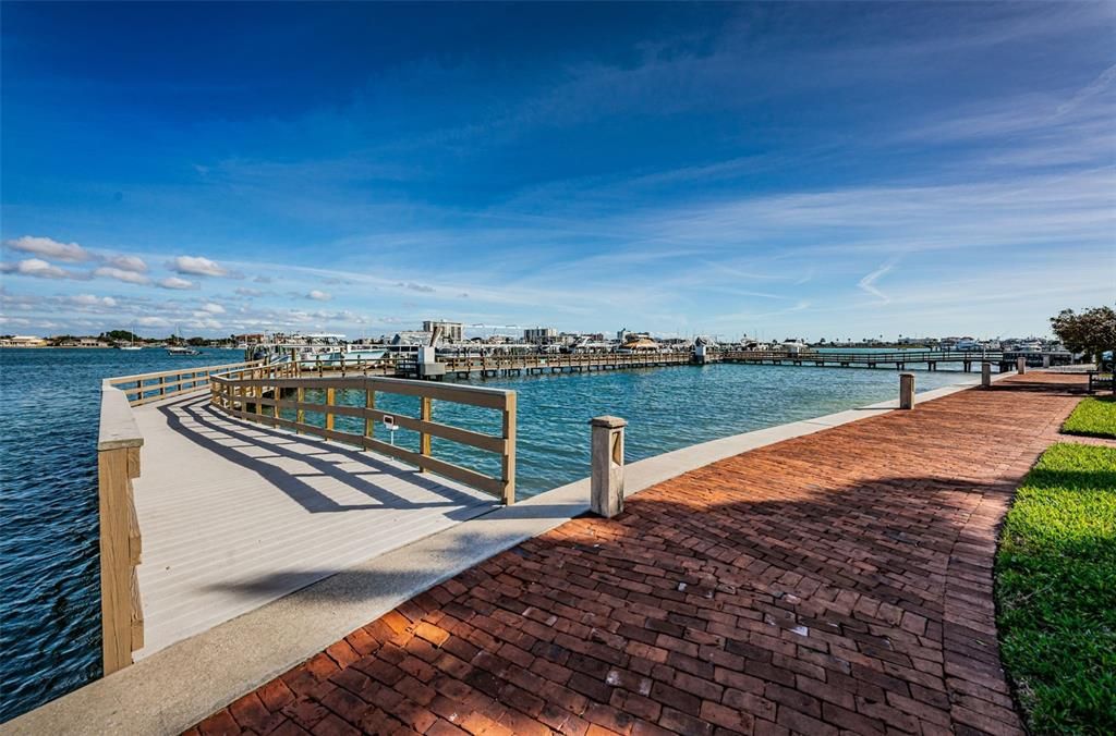 For Sale: $1,495,000 (3 beds, 2 baths, 1920 Square Feet)