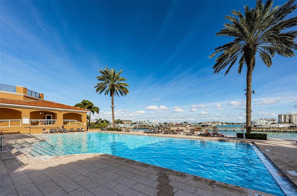 For Sale: $1,495,000 (3 beds, 2 baths, 1920 Square Feet)