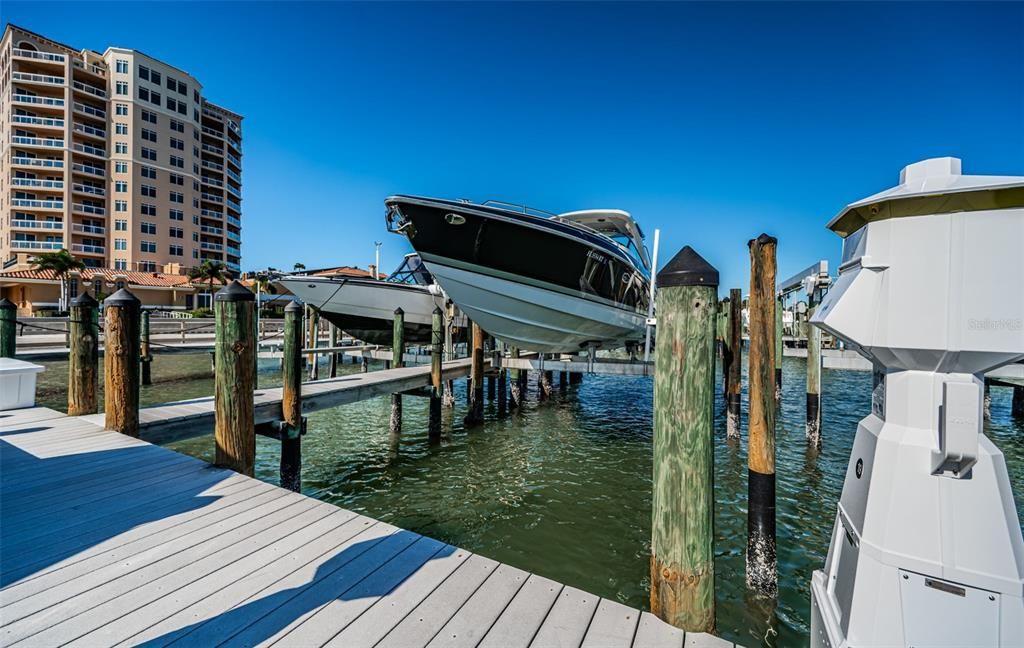 For Sale: $1,495,000 (3 beds, 2 baths, 1920 Square Feet)