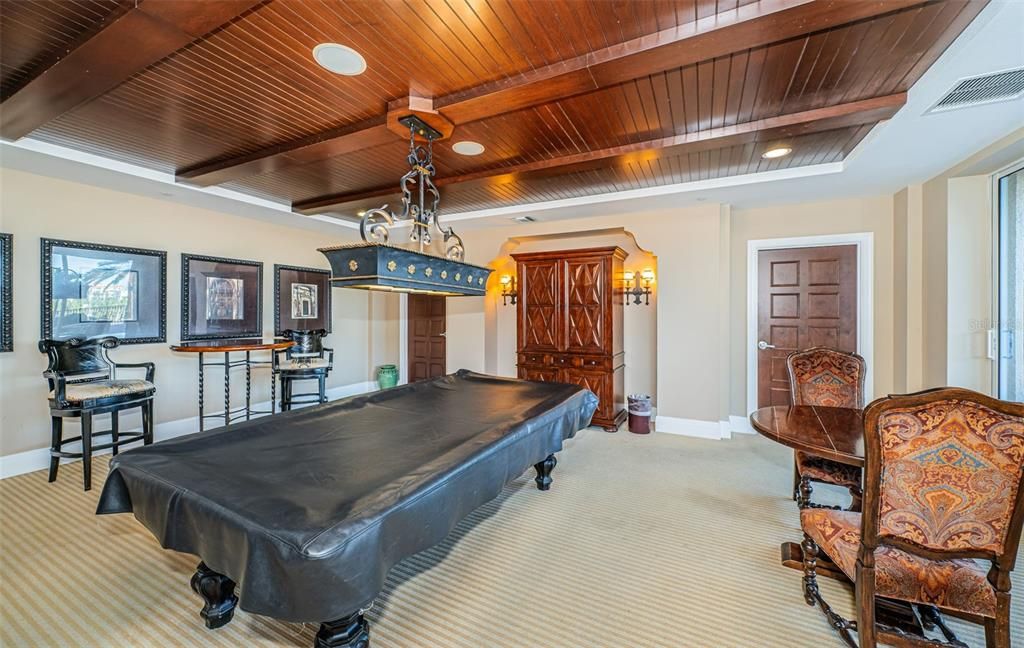 For Sale: $1,495,000 (3 beds, 2 baths, 1920 Square Feet)