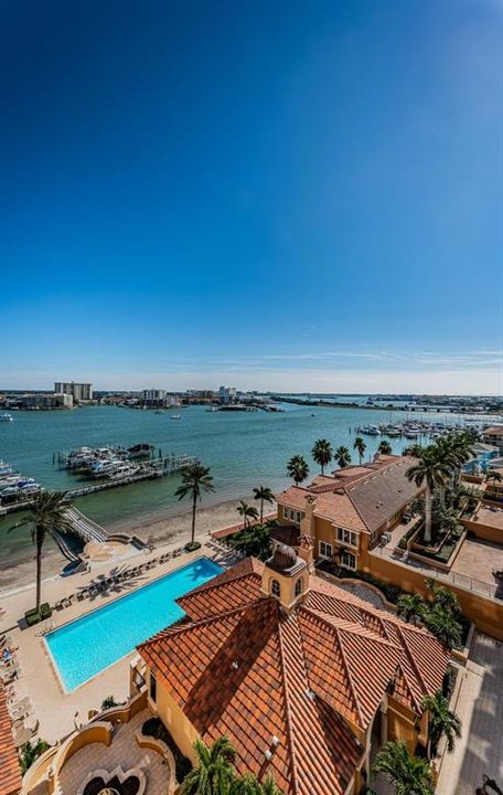 For Sale: $1,495,000 (3 beds, 2 baths, 1920 Square Feet)