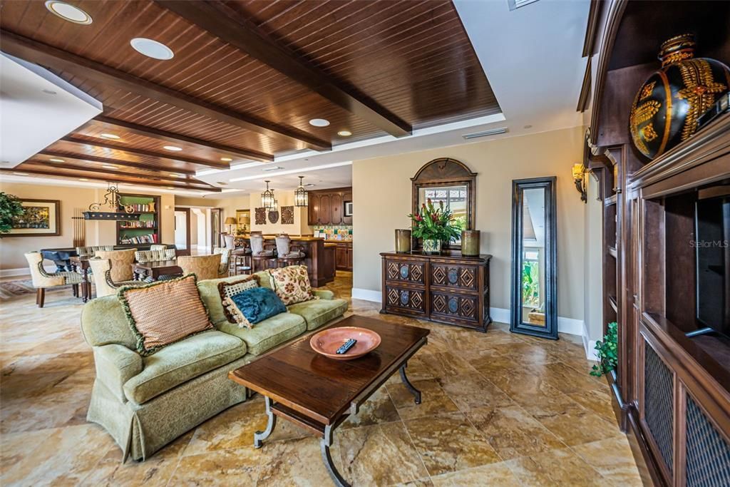 For Sale: $1,495,000 (3 beds, 2 baths, 1920 Square Feet)