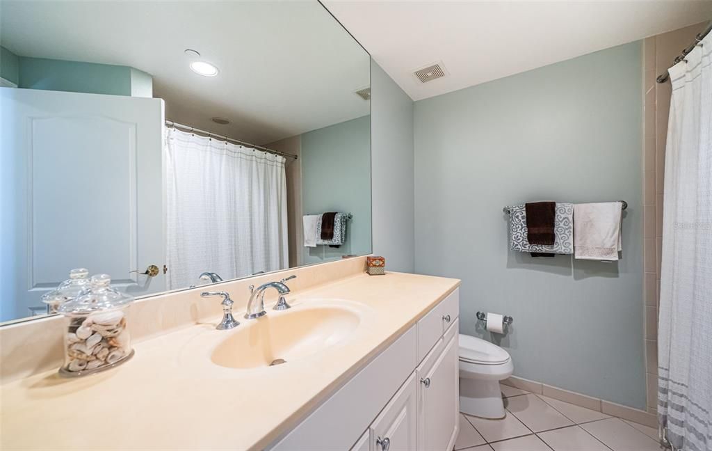 For Sale: $1,495,000 (3 beds, 2 baths, 1920 Square Feet)