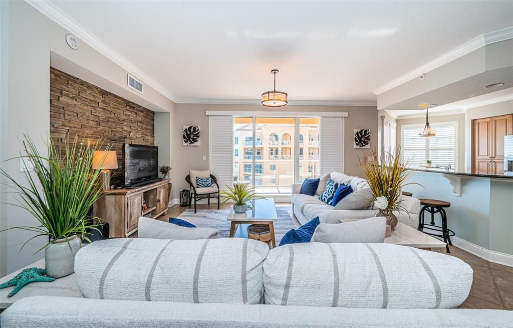 For Sale: $1,495,000 (3 beds, 2 baths, 1920 Square Feet)