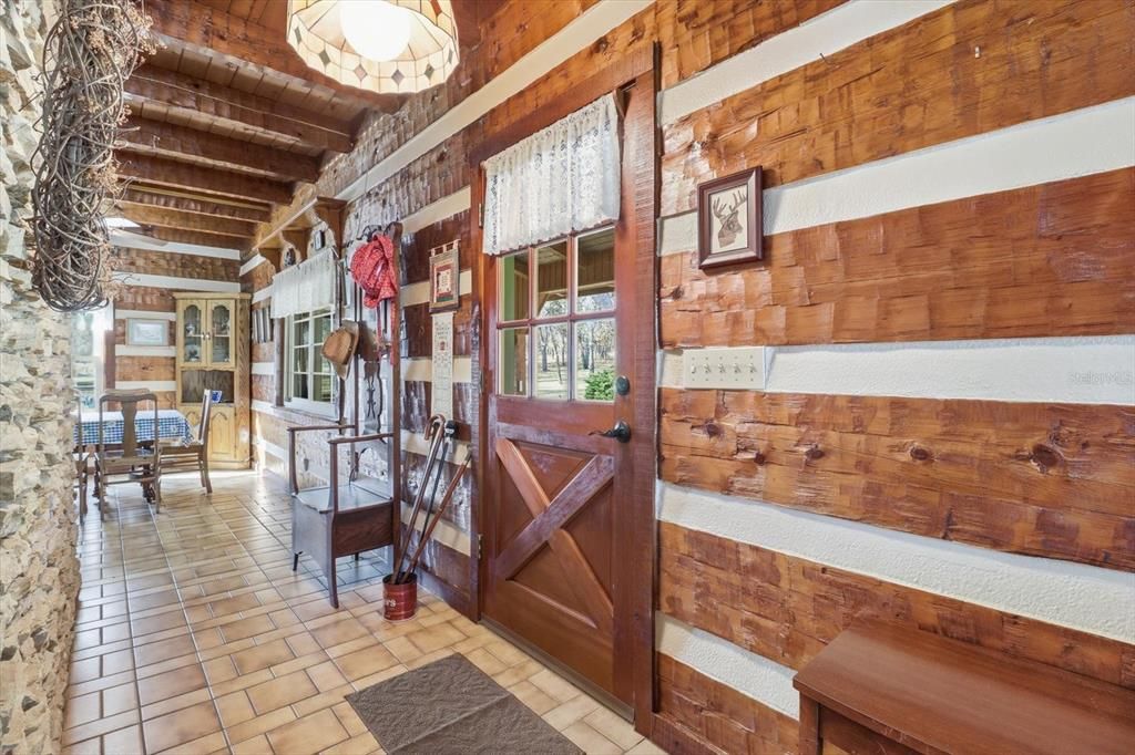 For Sale: $650,000 (2 beds, 2 baths, 1920 Square Feet)