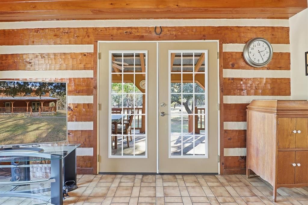 For Sale: $650,000 (2 beds, 2 baths, 1920 Square Feet)