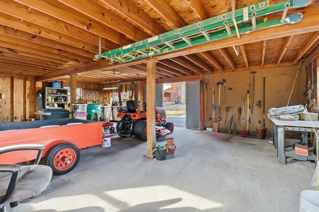 For Sale: $650,000 (2 beds, 2 baths, 1920 Square Feet)