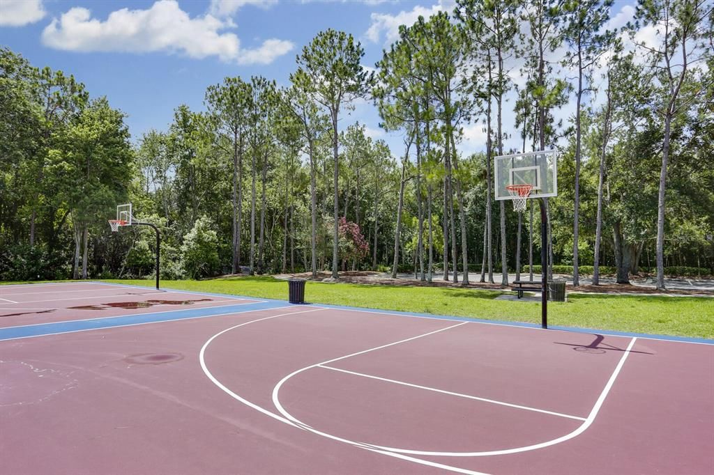 For Sale: $279,000 (1 beds, 1 baths, 944 Square Feet)