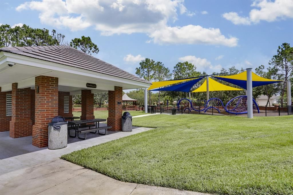 For Sale: $279,000 (1 beds, 1 baths, 944 Square Feet)