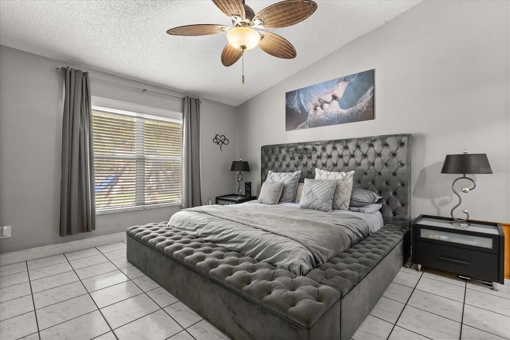 For Sale: $425,000 (4 beds, 2 baths, 2014 Square Feet)