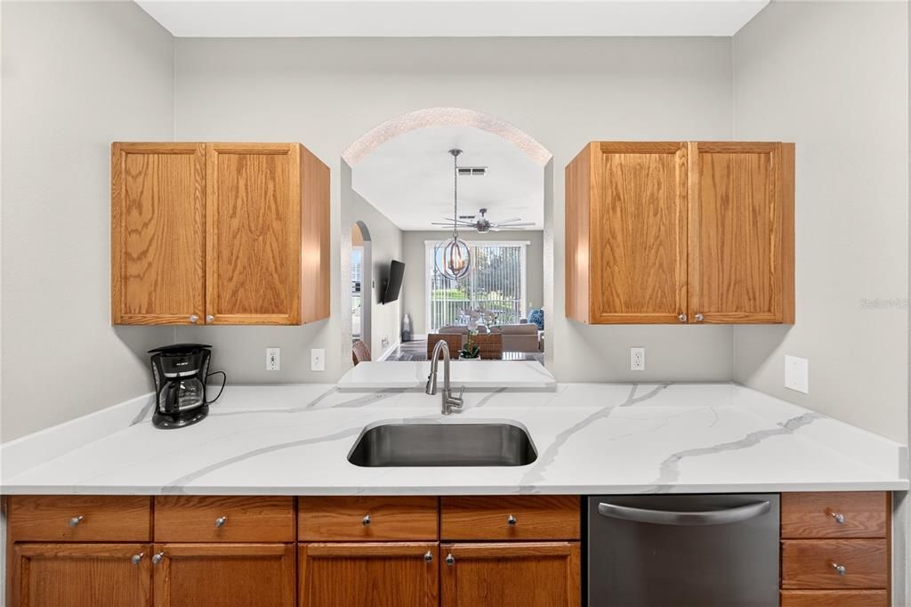 For Sale: $249,900 (3 beds, 2 baths, 1268 Square Feet)