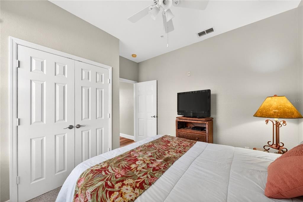 For Sale: $249,900 (3 beds, 2 baths, 1268 Square Feet)